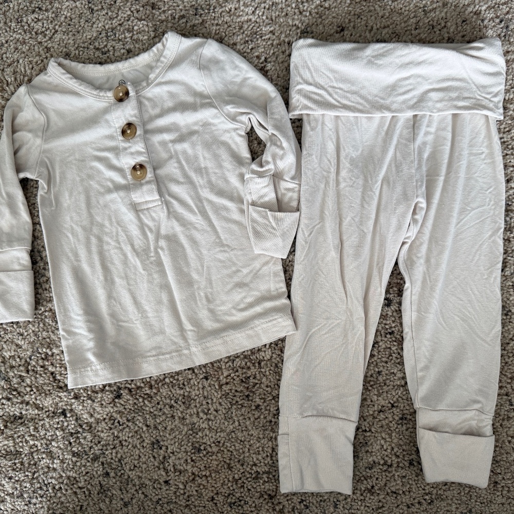 Caden Lane two piece bamboo set 6-12M